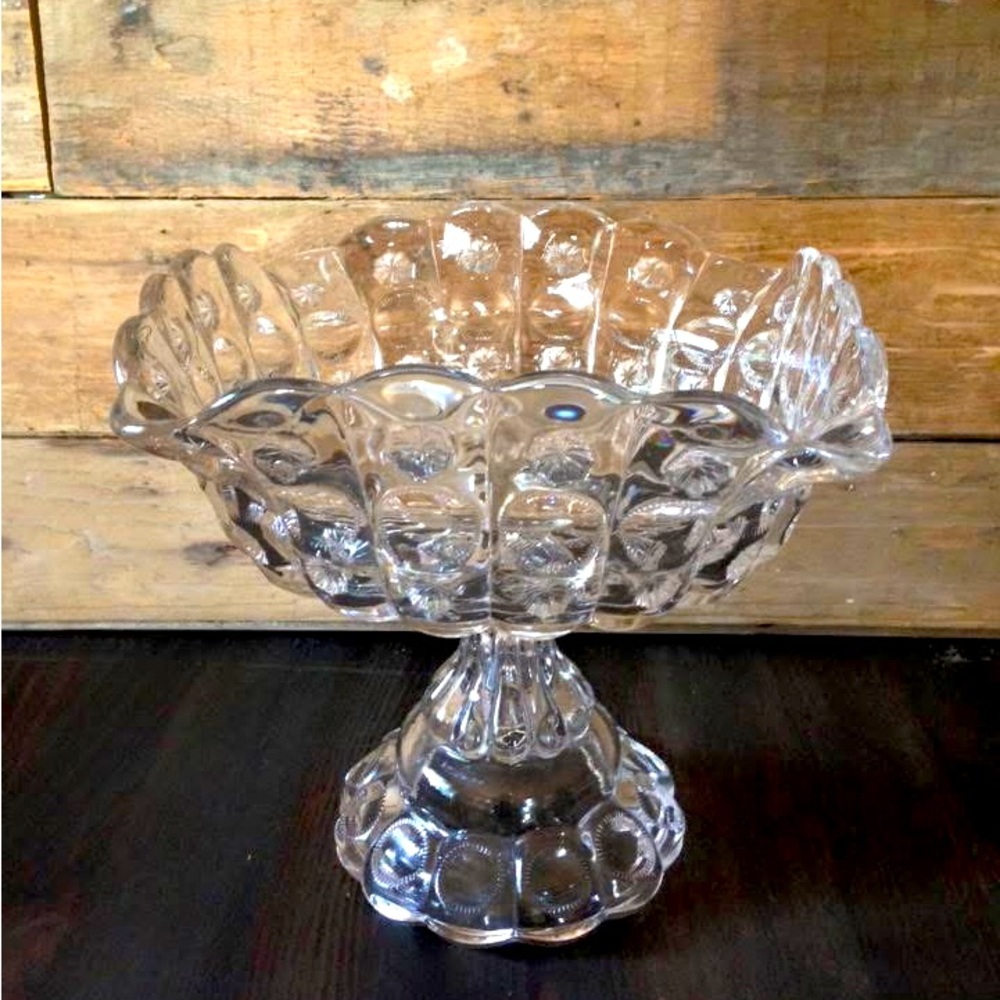 Vintage Grand bol sur pied à fruits en verre. 
Motif Priscilla
